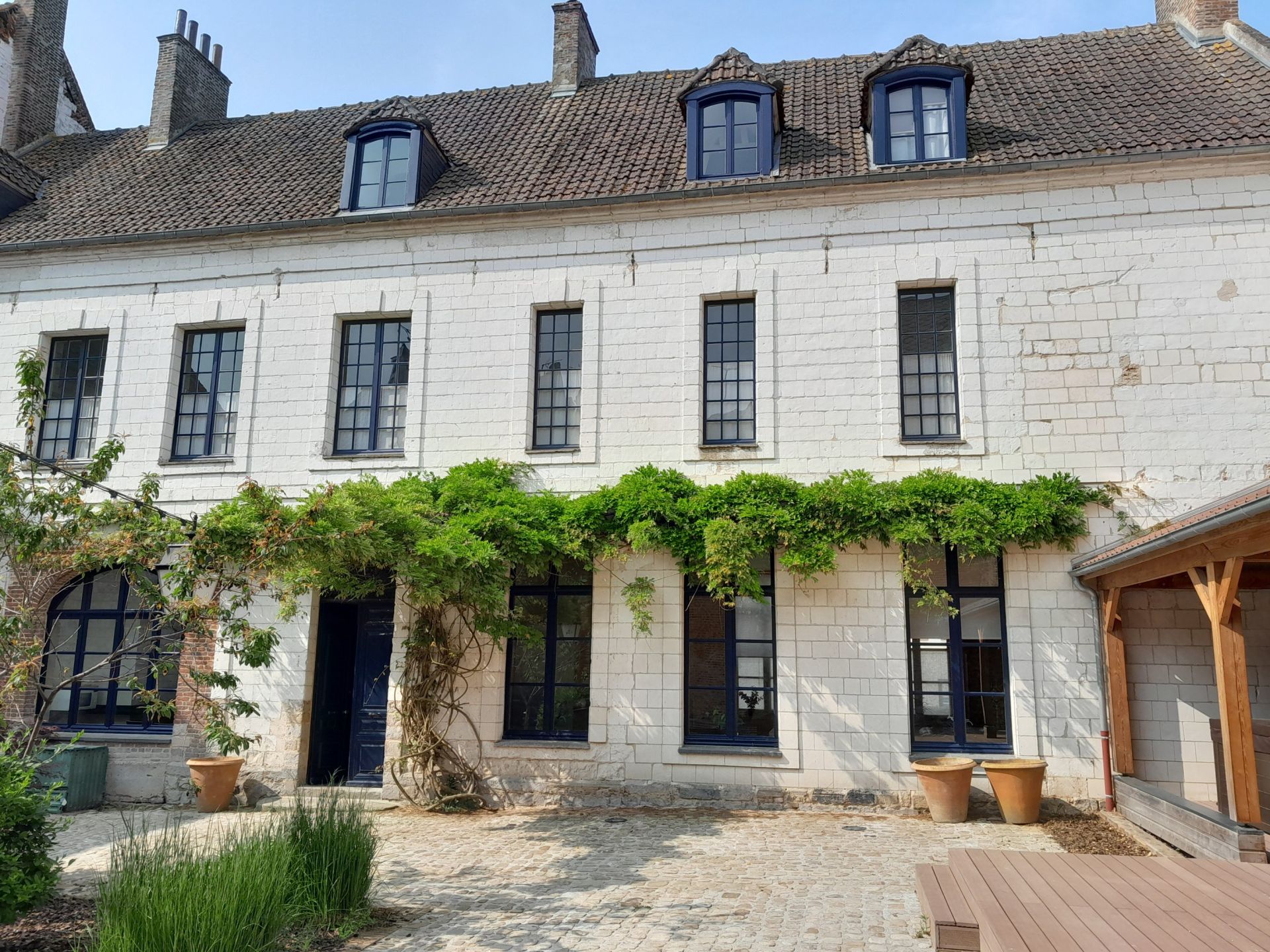 mansion (hôtel particulier) 9 Rooms for sale on MONTREUIL SUR MER (62170)