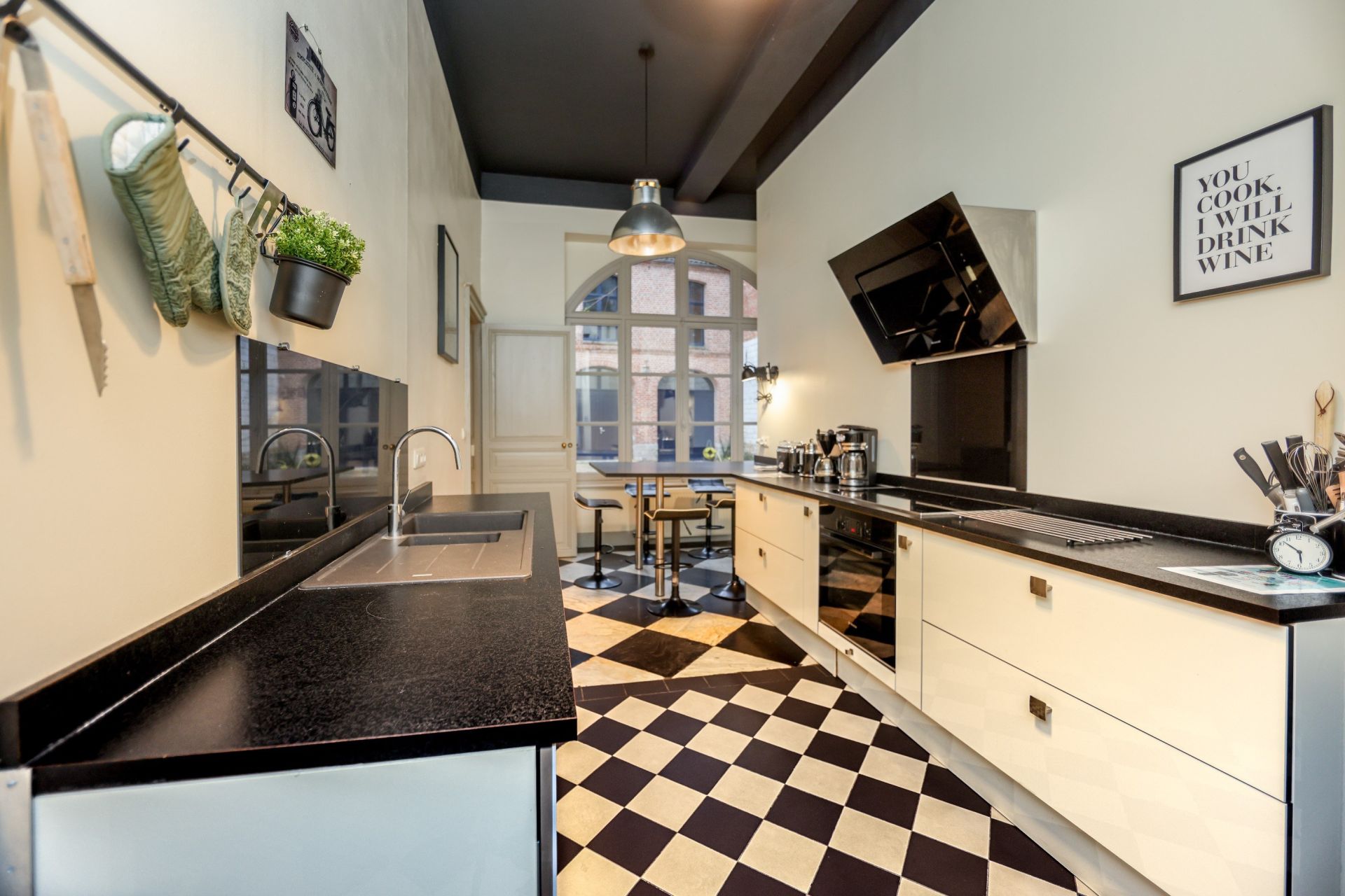 hôtel particulier 9 Pièces en vente sur MONTREUIL SUR MER (62170)