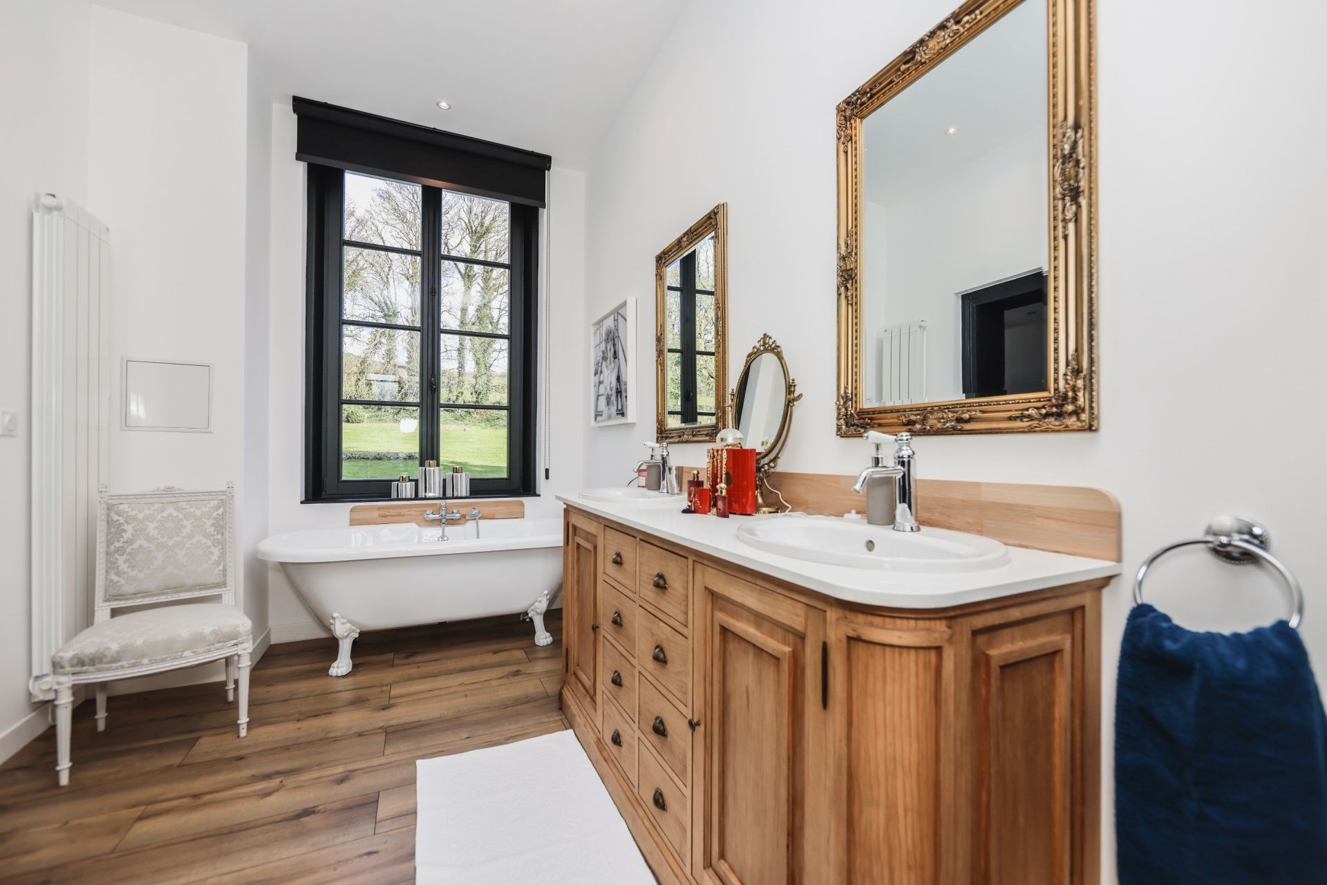 hôtel particulier 15 Pièces en vente sur MONTREUIL (62170)