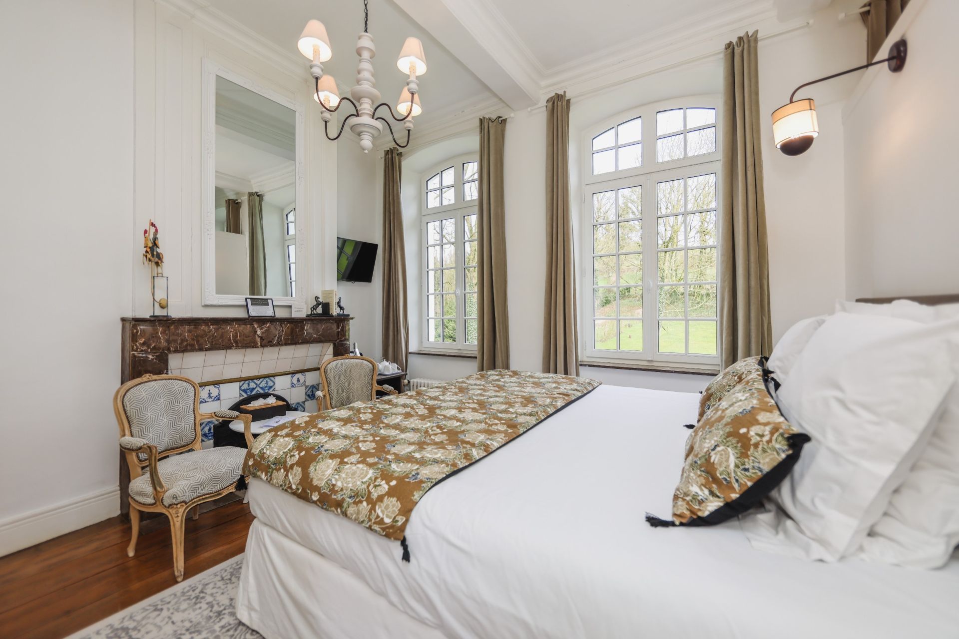 hôtel particulier 15 Pièces en vente sur MONTREUIL (62170)