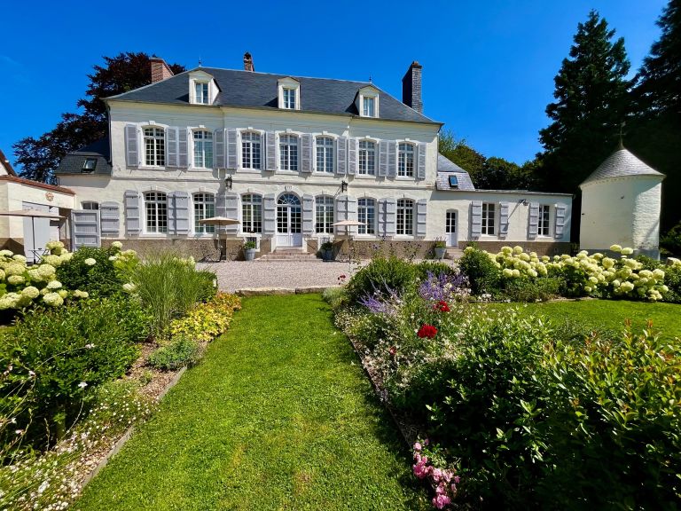 hôtel particulier 15 Pièces en vente sur MONTREUIL (62170)