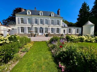 hôtel particulier 15 Pièces en vente sur MONTREUIL (62170)