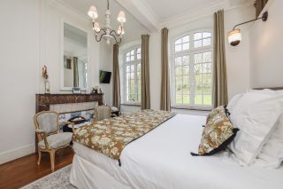 hôtel particulier 15 Pièces en vente sur MONTREUIL (62170)