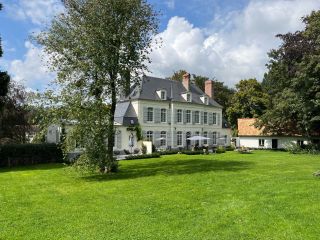 hôtel particulier 15 Pièces en vente sur MONTREUIL (62170)