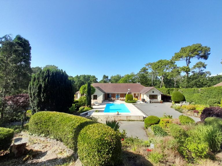 villa 9 Rooms for sale on LE TOUQUET PARIS PLAGE (62520)