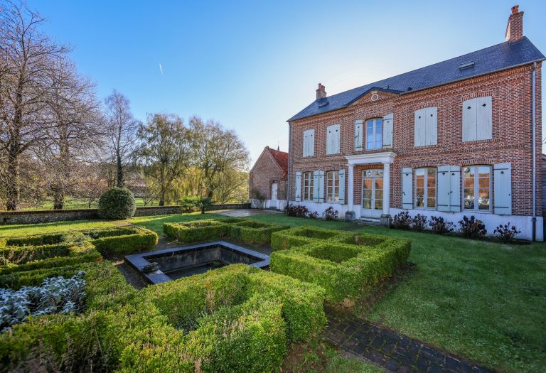 maison bourgeoise 8 Pièces en vente sur BEUSSENT (62170)