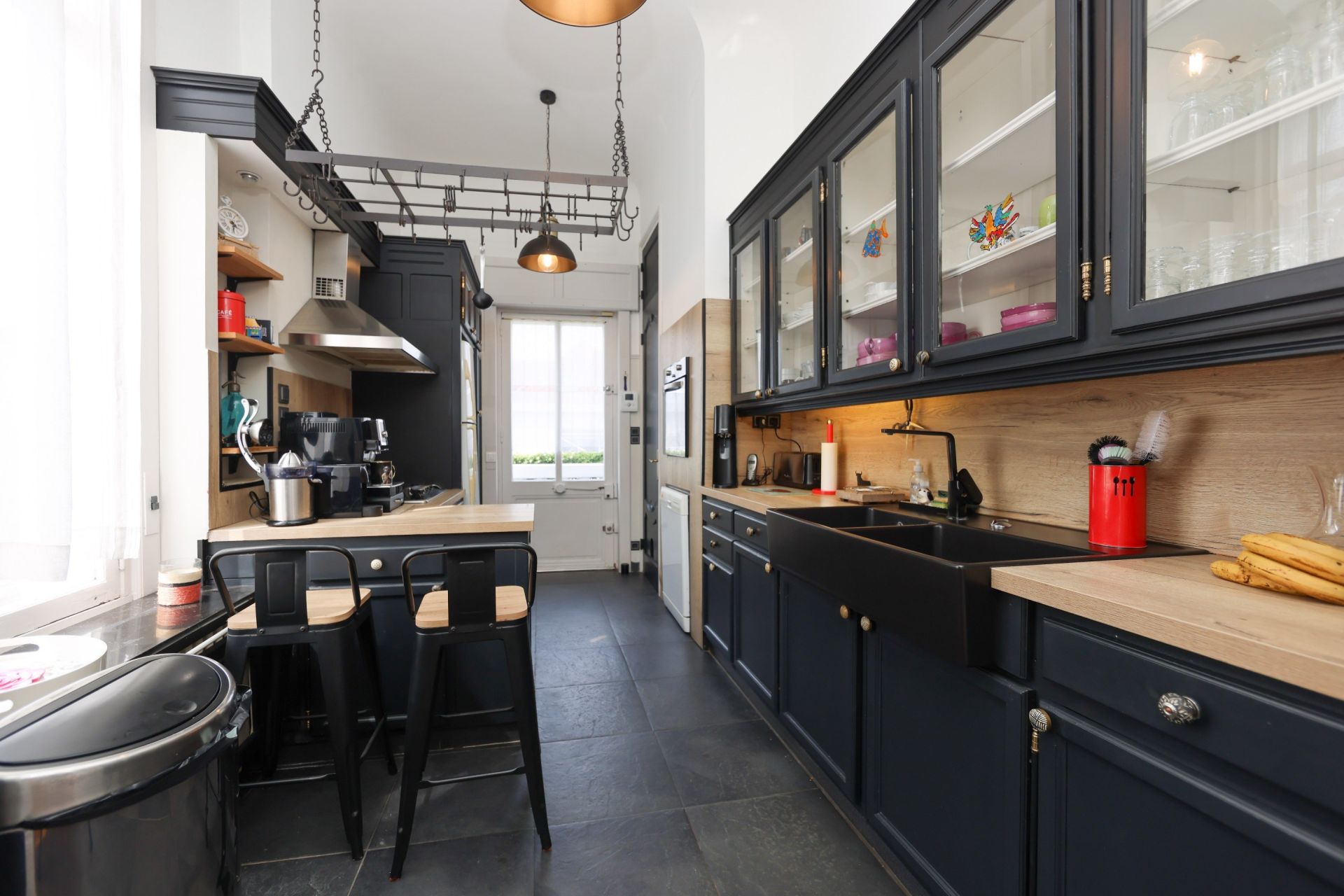 villa 10 Rooms for sale on WIMEREUX (62930)