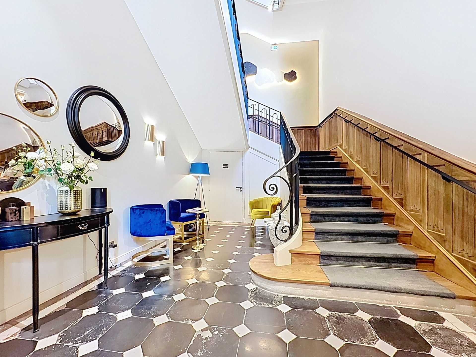 mansion (hôtel particulier) 21 Rooms for sale on MONTREUIL SUR MER (62170)