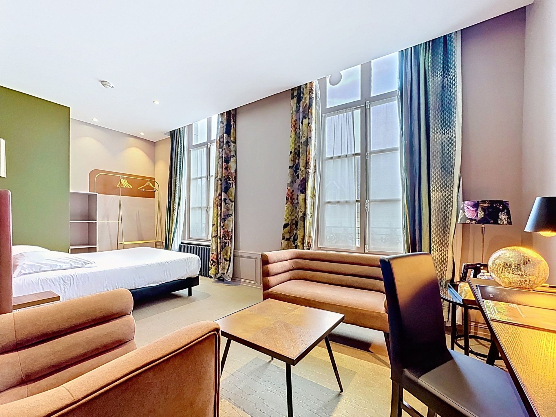 mansion (hôtel particulier) 21 Rooms for sale on MONTREUIL SUR MER (62170)
